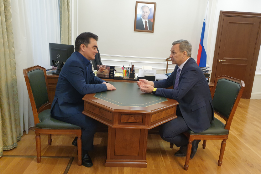 Первый заместитель Председателя Совета Федерации Андрей Яцкин провел рабочую встречу с сенатором Российской Федерации Иреком Ялаловым